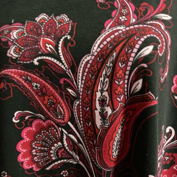 Woman’s Top - Picture 5 of 5